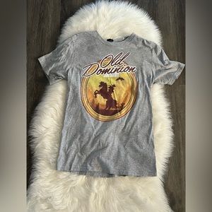 Old dominion concert shirt